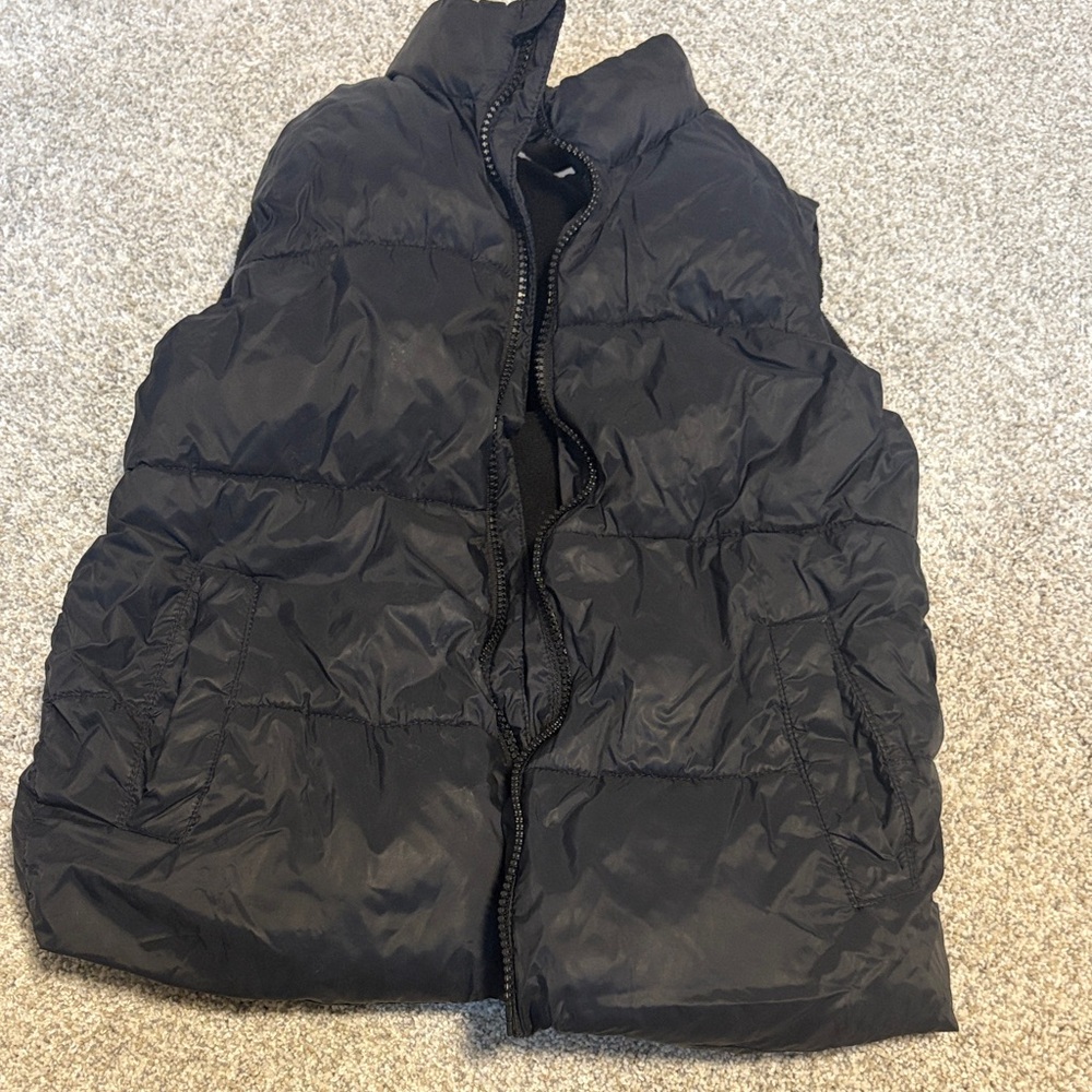 Old Navy Black Outerwear Puffer Vest